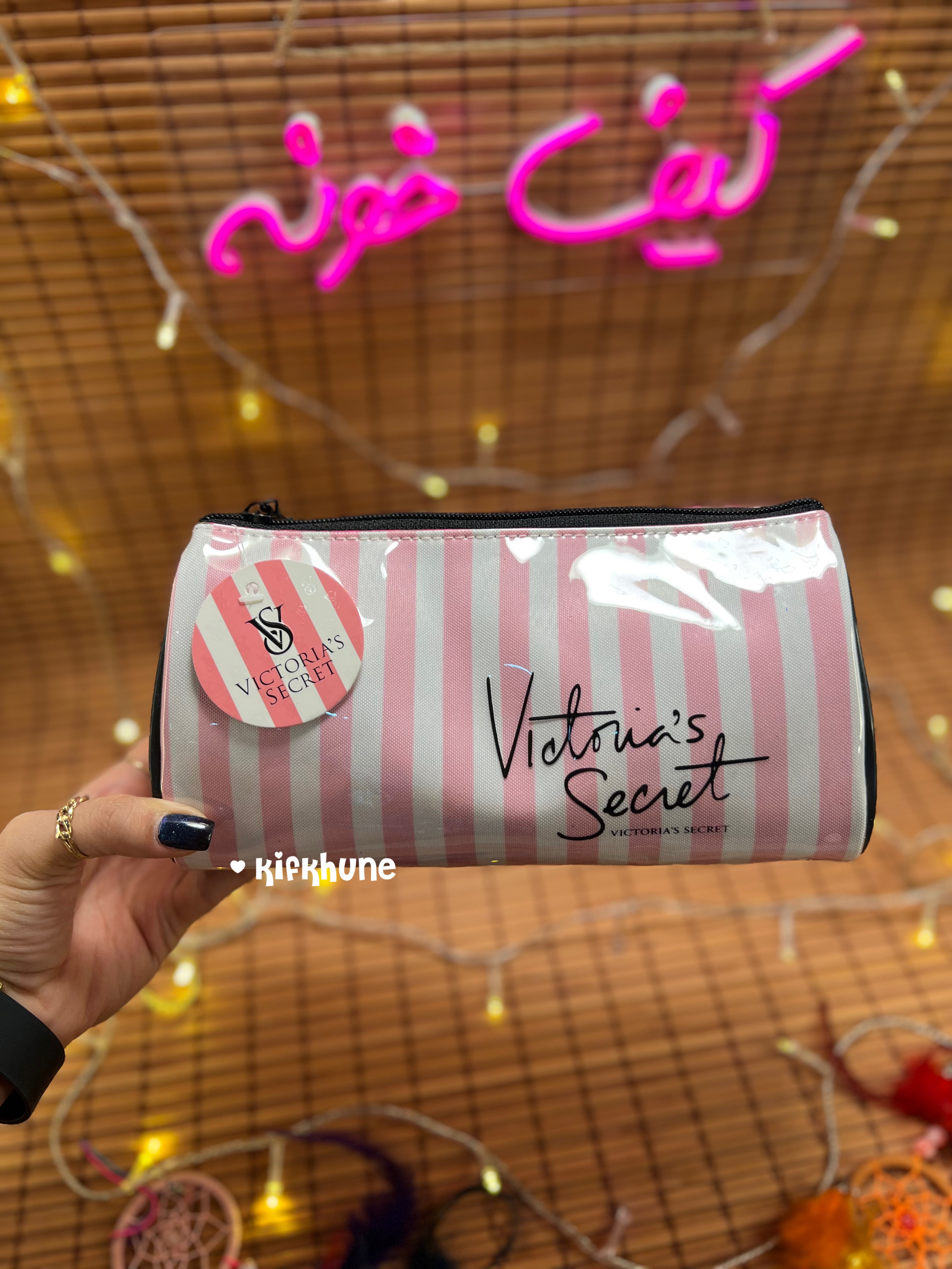 کیف آرایش ویکتوریاسکرت مدل استوانه ای