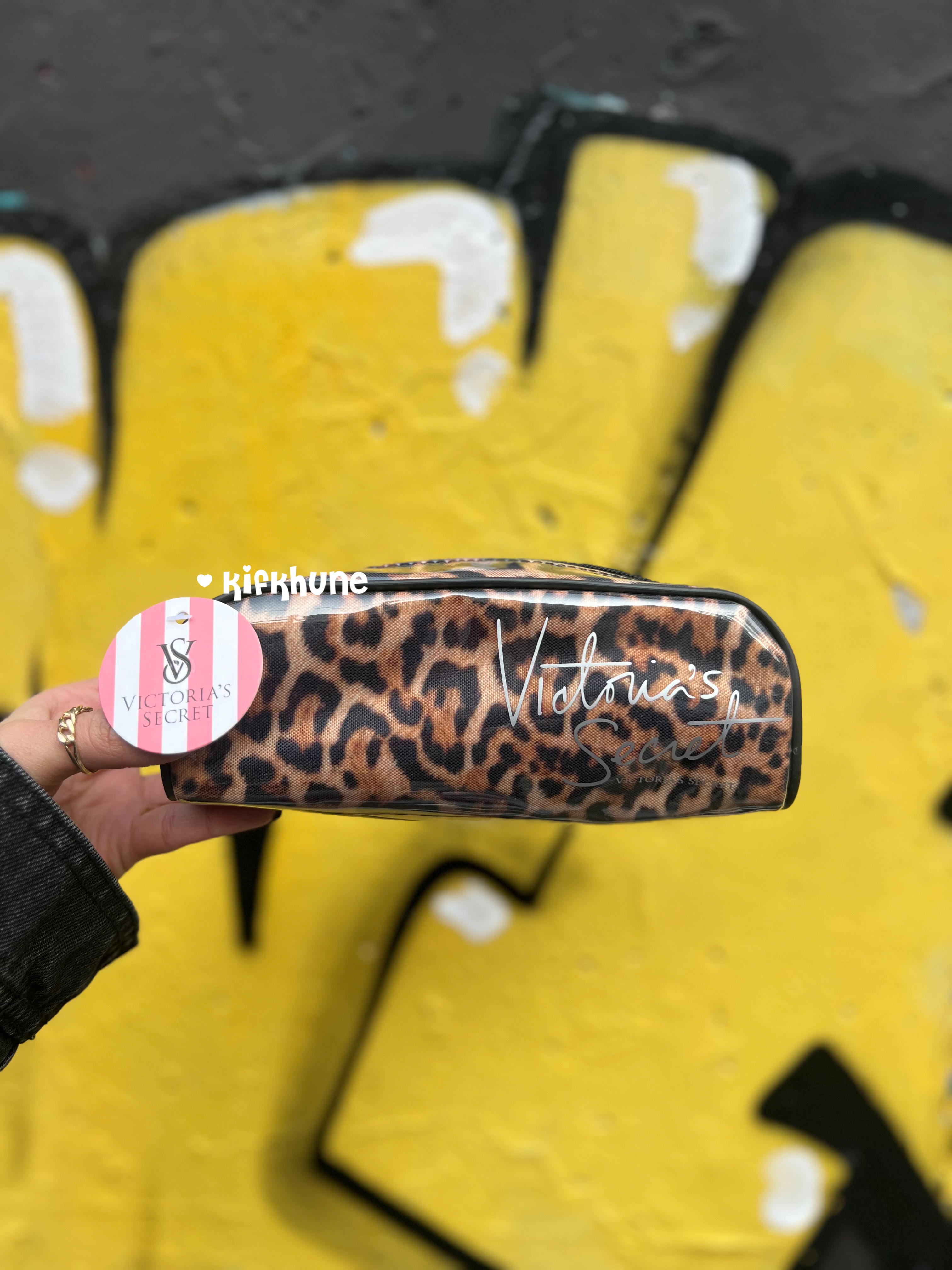 کیف آرایش ویکتوریاسکرت مدل جای براش