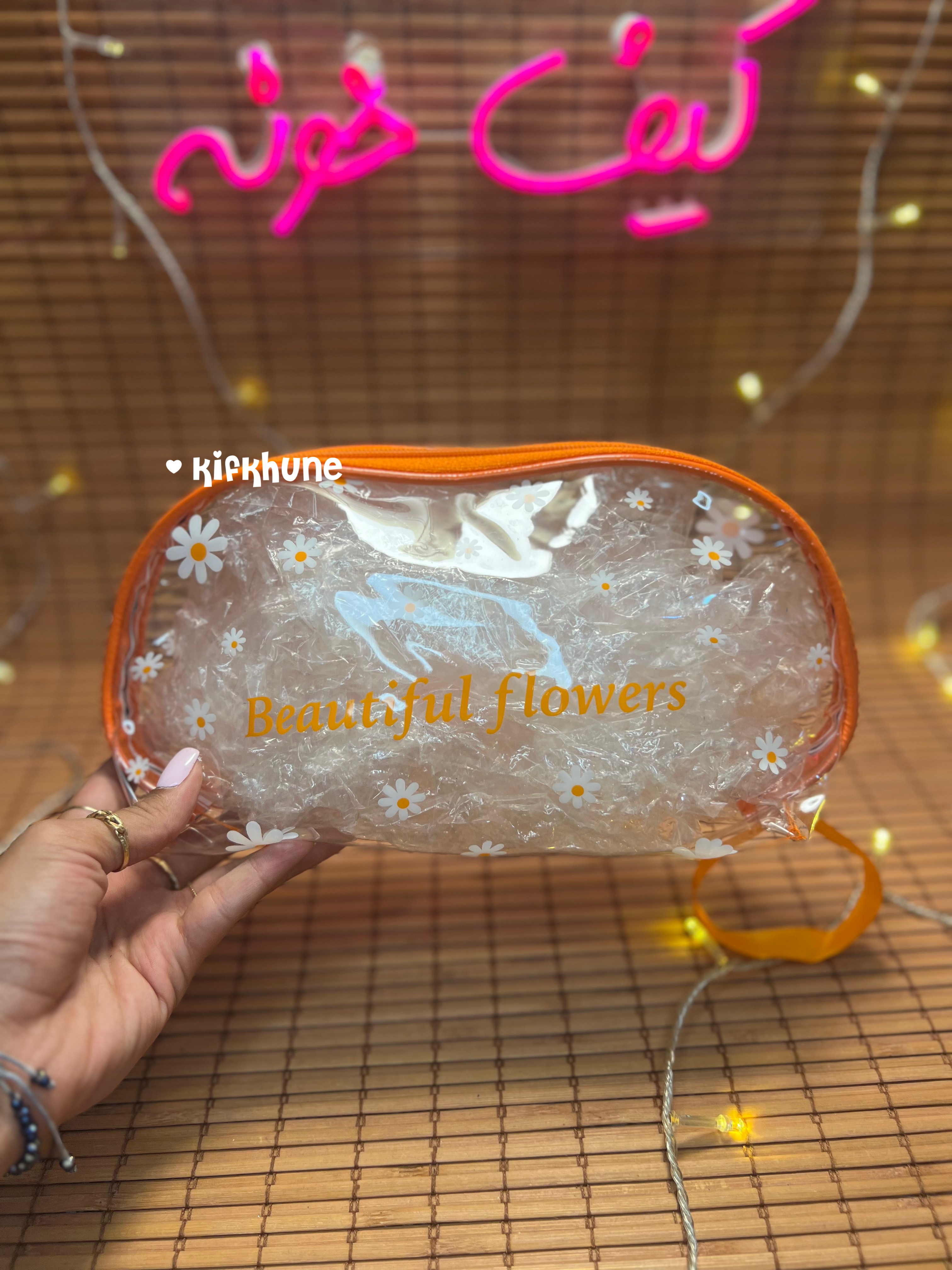 کیف آرایش هلالی بابونه